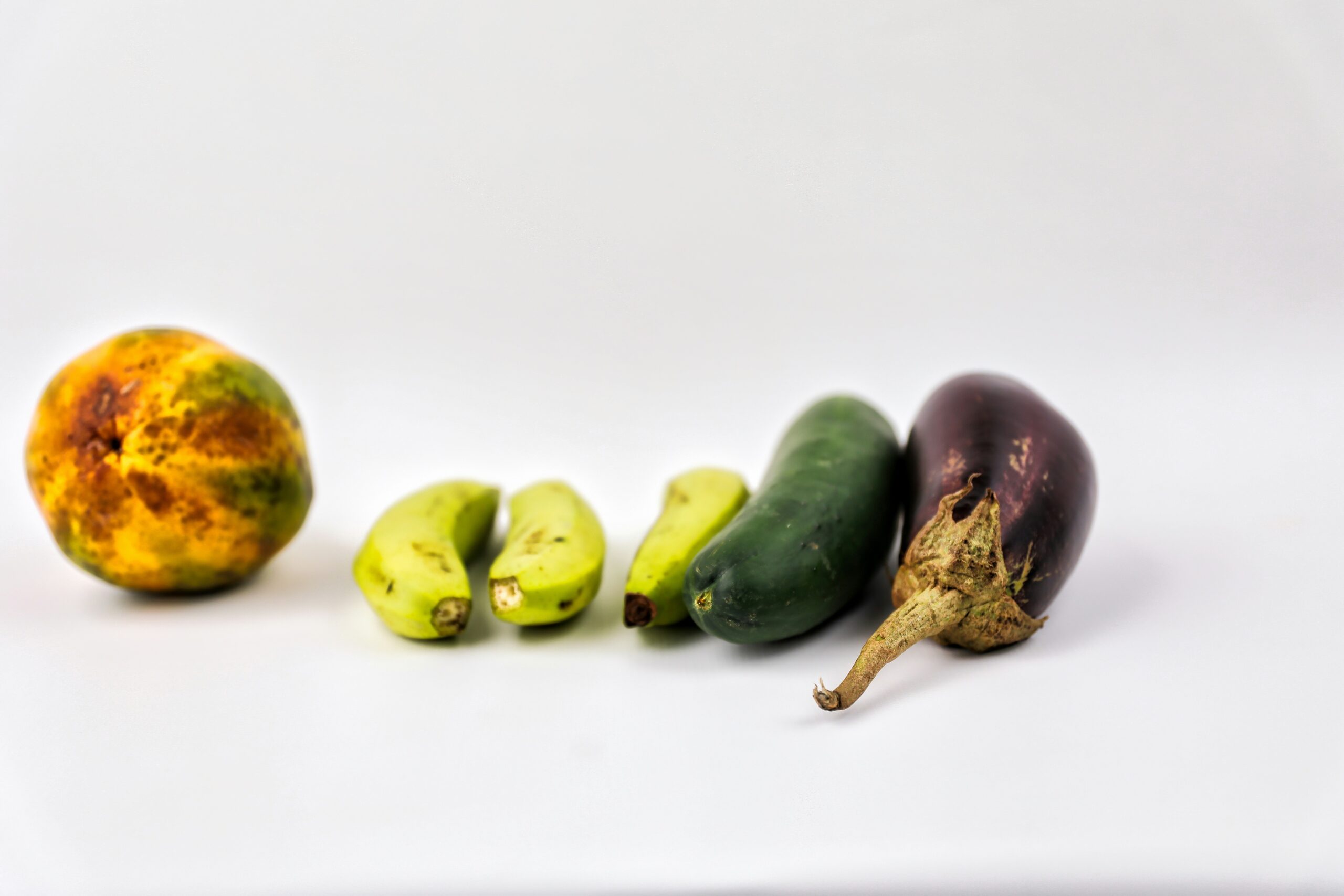 Infographic comparing nutrient density between organic and conventional vegetables