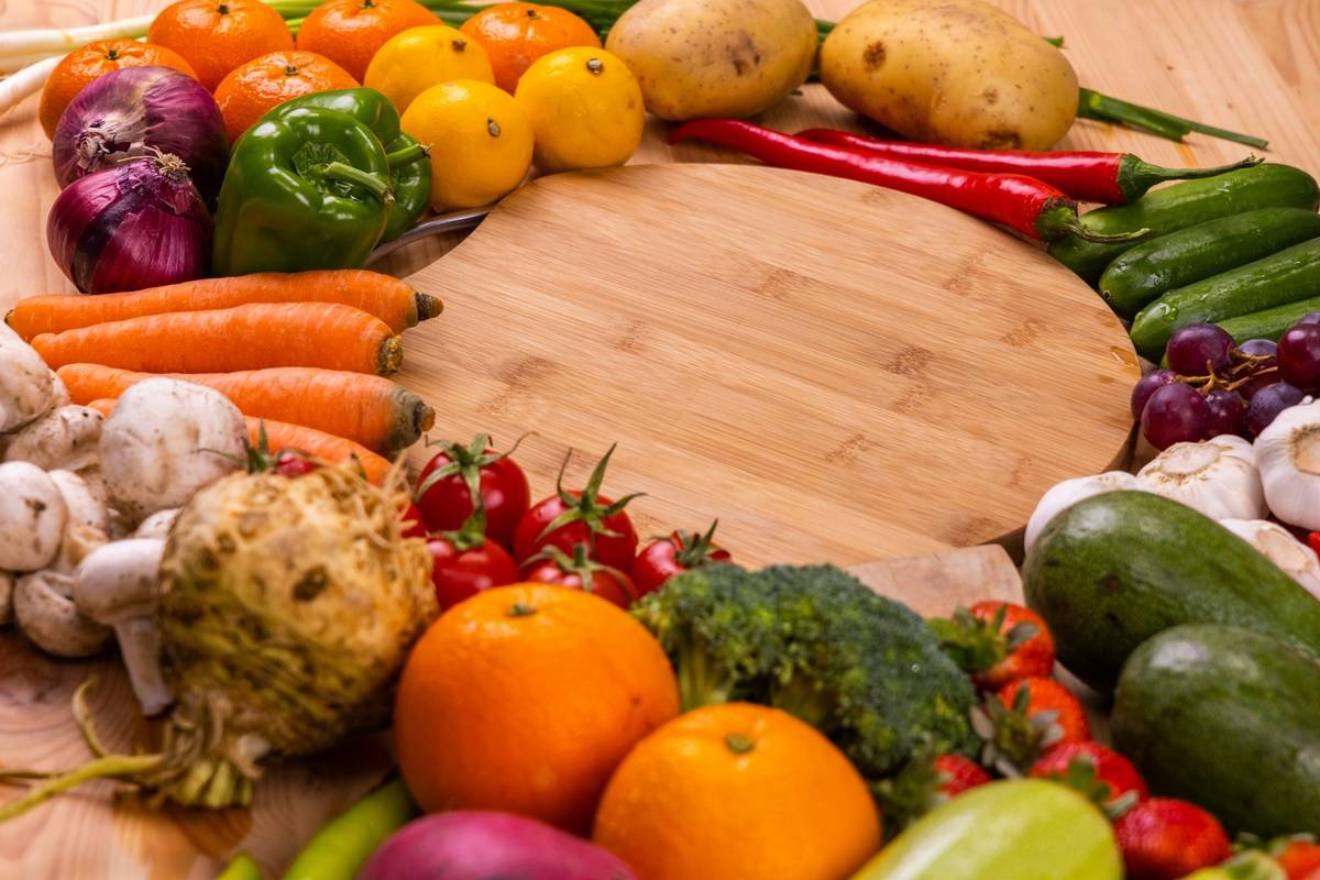 5 Veggie Wellness Tips That Actually Glow Up Your Skin (From a Farmer-Turned-Formulator)