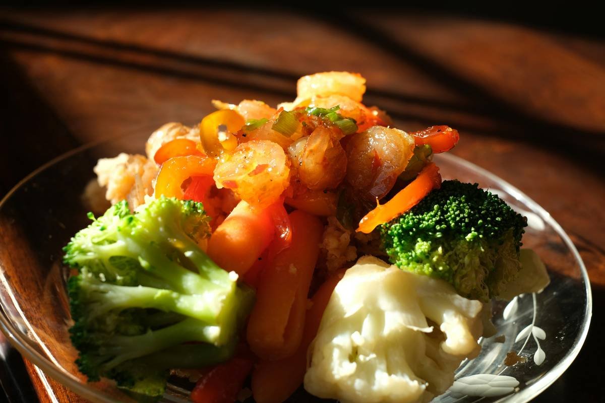 5 Veggie Wellness Recipe Tips That Actually Glow From the Inside Out (No Kale Guilt Required)