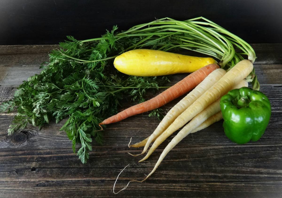 Before-and-after Visia skin analysis showing reduced redness and improved texture after 30 days of organic vegetable consumption